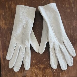 Vintage Elegant White Leather Gloves